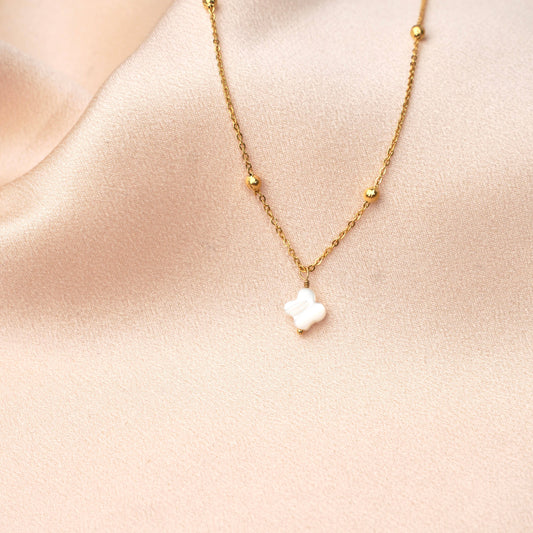 Delicate Luck – Kugelkette mit Perlmutt-Kleeblatt